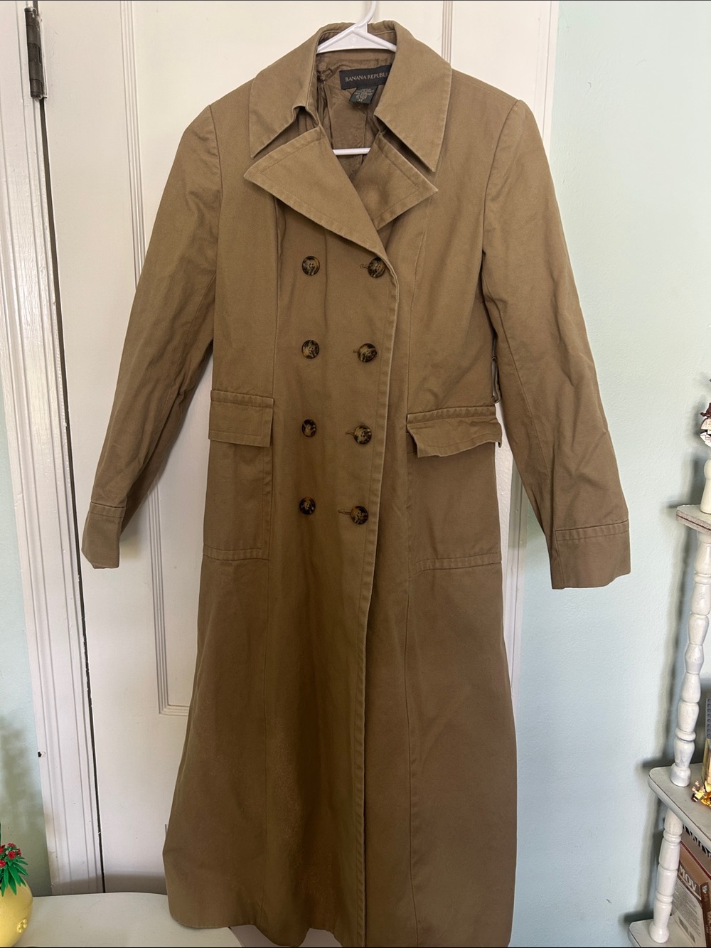 Banana Republic Women's Tan Double-Breasted Trench Coat